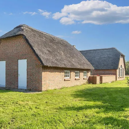 Luxury Pool House Near Sea - By Traum