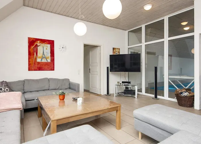 Σπίτι διακοπών Luxury Pool House Near Sea - By Traum