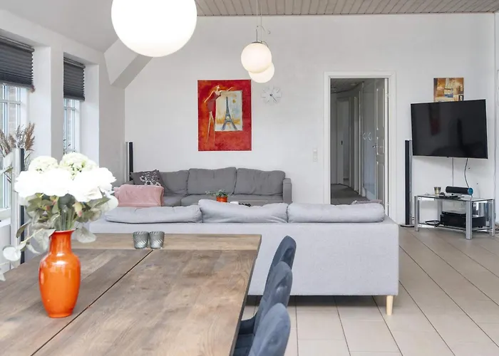 Luxury Pool House Near Sea - By Traum *