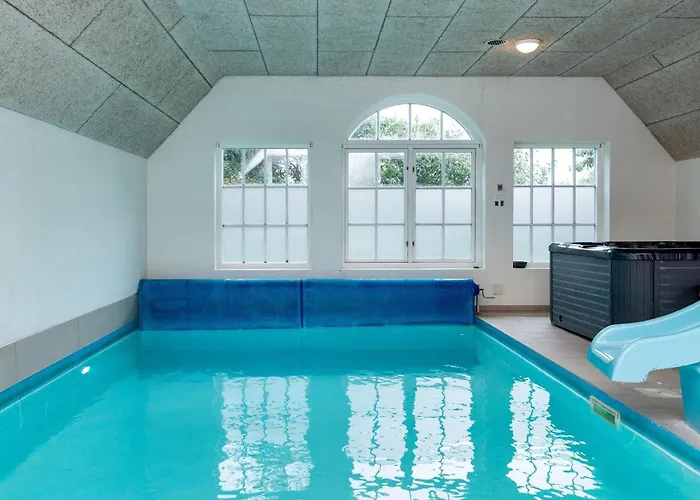 Luxury Pool House Near Sea - By Traum Σπίτι διακοπών