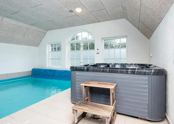 Luxury Pool House Near Sea - By Traum