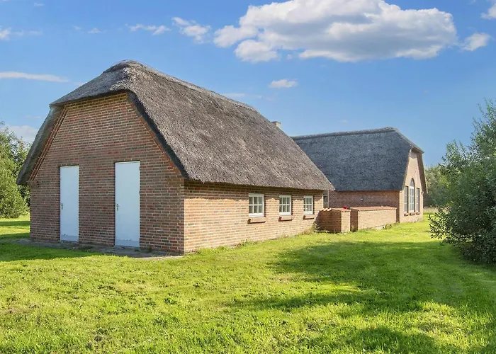 Luxury Pool House Near Sea - By Traum